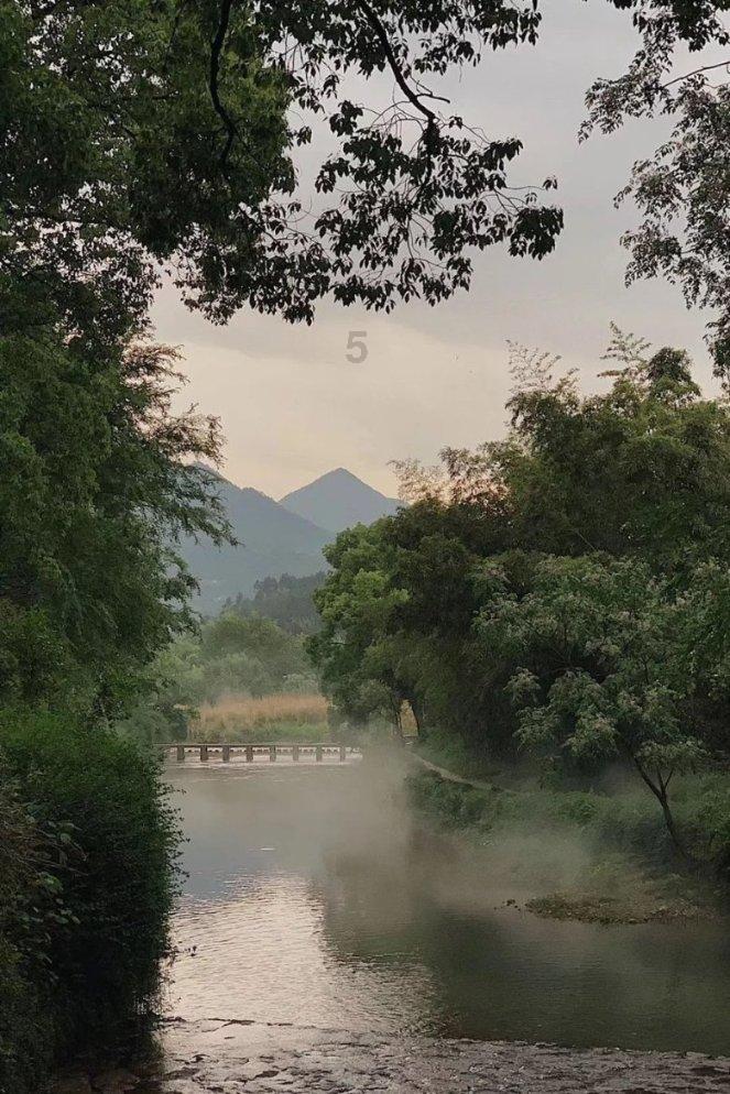 宝宝为什么晚上睡觉时会突然大哭，是怎么回事，该怎么办？